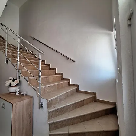 Gostinjska kuća Dzeba